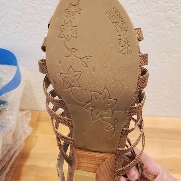 Strappy Heeled Sandals - Picture 4 of 7